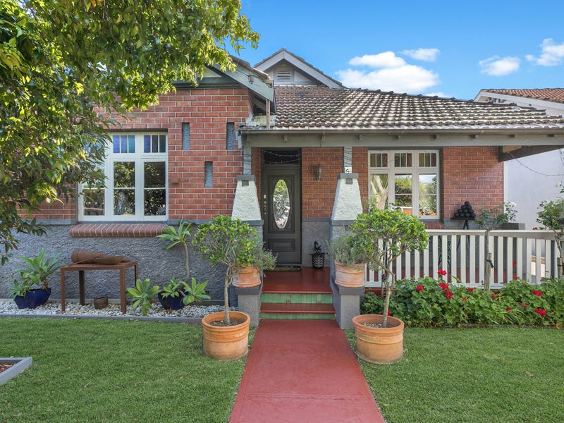 142 Gordon Avenue, Hamilton South, NSW 2303