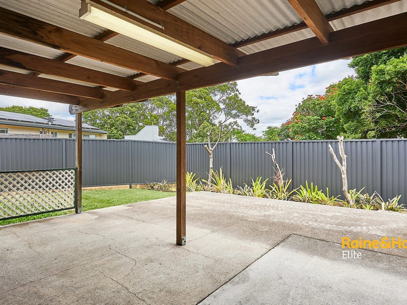 24 McCowan Street, Ashmore, Qld 4214 House for Rent