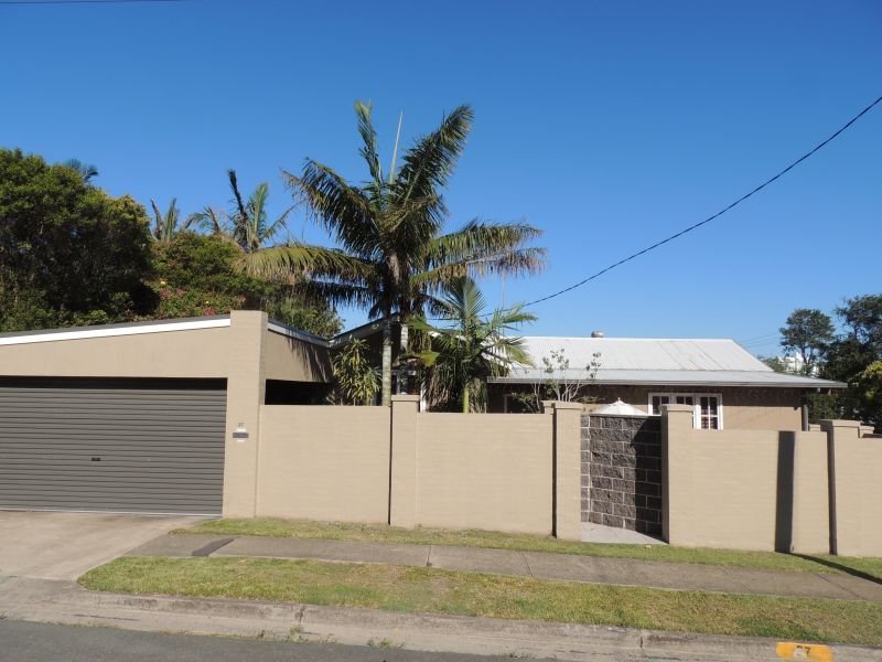 27 Harris Street, Labrador, QLD 4215