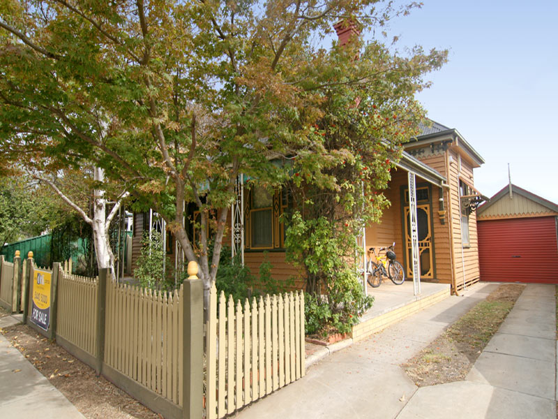 10 Russell Street, Quarry Hill, VIC 3550
