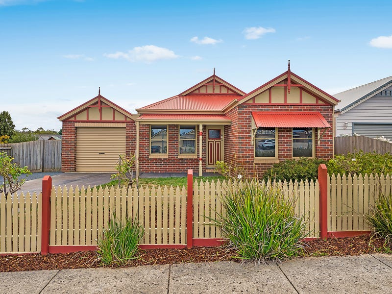86 Cook Street, Drouin, Vic 3818 Property Details