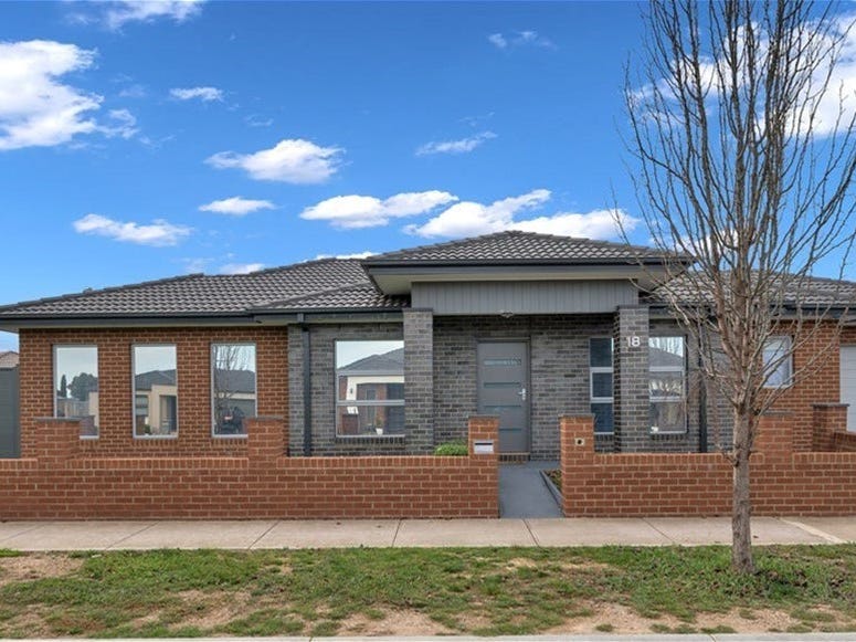 18 Lam Wy, Brookfield, Vic 3338 House for Sale