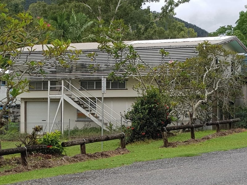 38 Davison Road, Wilson Beach, QLD 4800