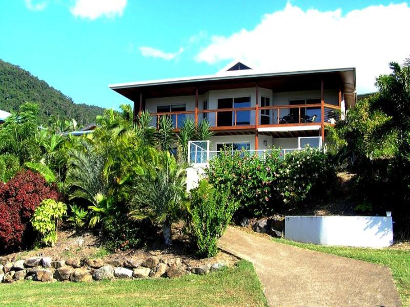 25 Country Rd, Cannonvale, Qld 4802 Property Details