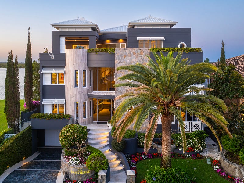 Real Estate & Property for Sale in Paradise Point, QLD 4216 (+1