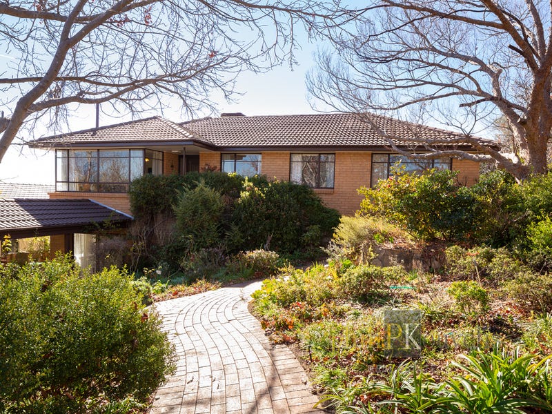 2 Moodie Street, Farrer, ACT 2607