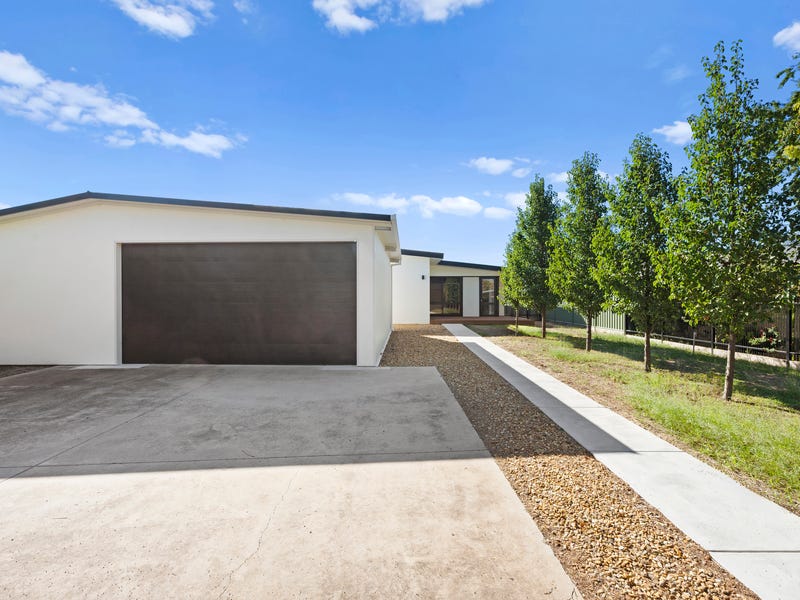 8 Ride Avenue, Benalla, Vic 3672 - Property Details