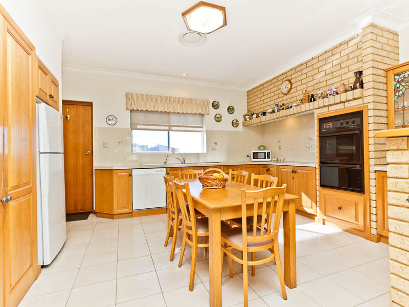 66 Lefroy Road, Beaconsfield, WA 6162