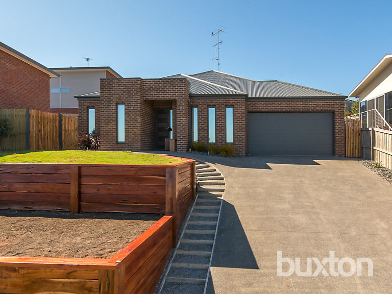 90 Grantham Drive, Highton, Vic 3216 Property Details