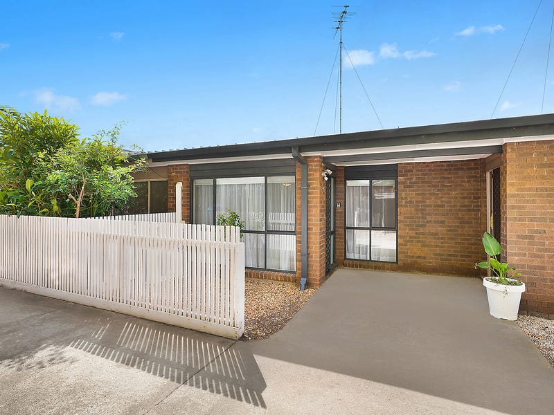2/17 Truscott Street, Whittington, Vic 3219 Property Details