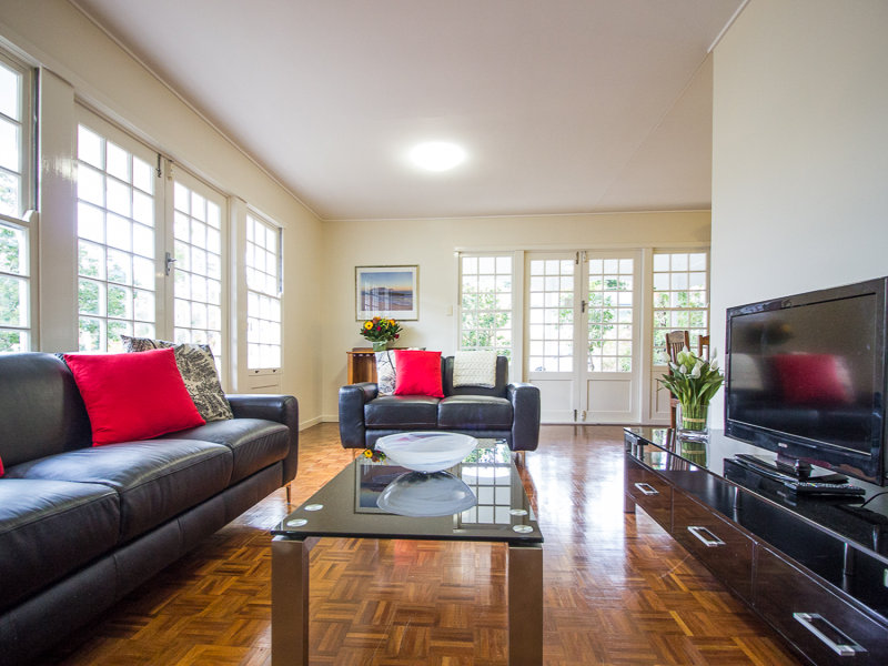 9 Jedburgh Street, Kenmore, Qld 4069 Property Details