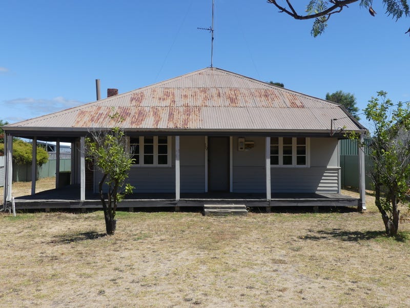 19 Arnott Street, Manjimup, WA 6258