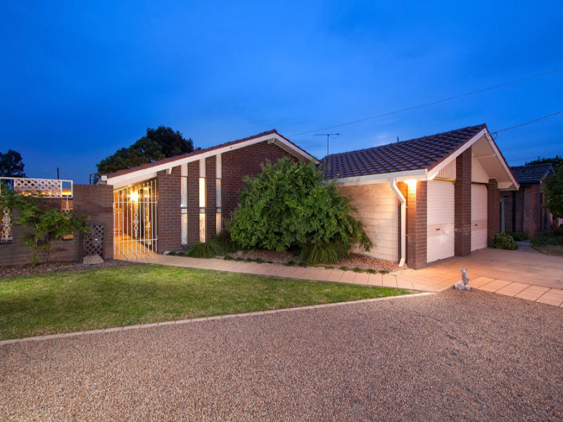 5 Bass Street, Lake Albert, NSW 2650