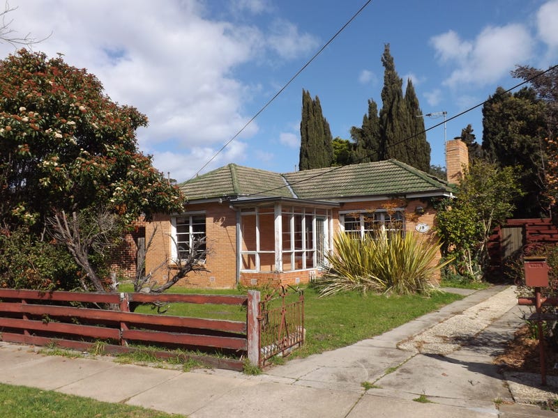 19 Street, Strathmore, VIC 3041