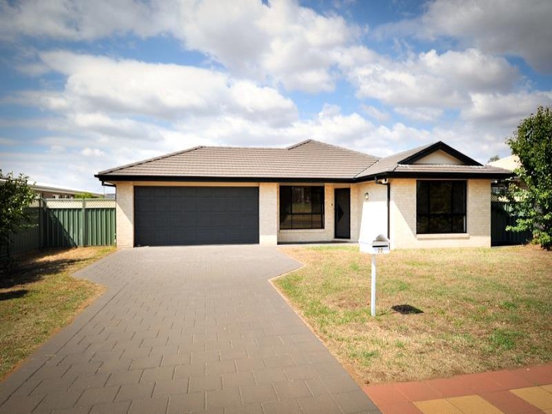 20 Lansdowne Drive, Dubbo, NSW 2830