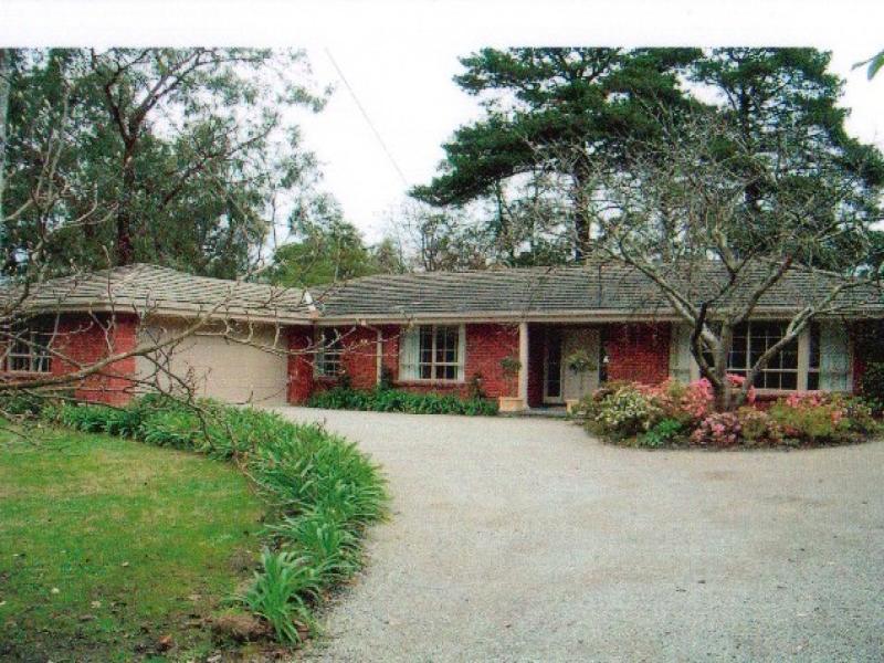 911 Brysons Road, Warranwood, VIC 3134