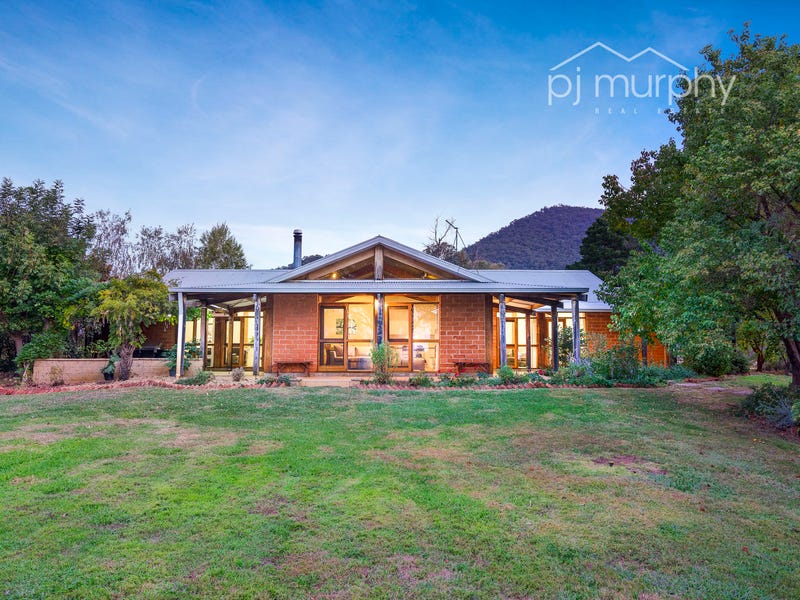 1586 Kiewa Valley Highway, Kiewa, Vic 3691 Property Details