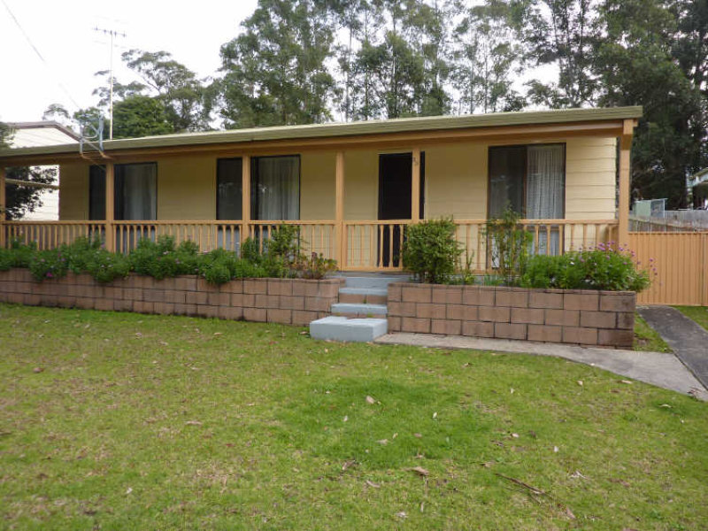 33 Cornfield Parade, Fishermans Paradise, NSW 2539