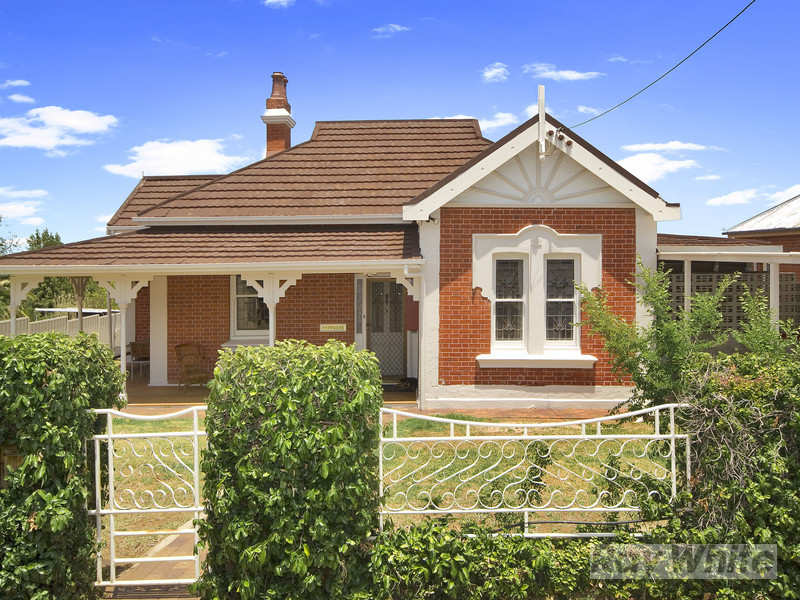 161 Carthage Street, Tamworth, NSW 2340 Property Details