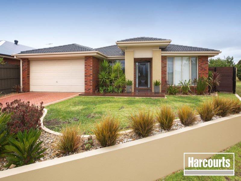 8 Muirfield Close, Cranbourne, Vic 3977 Property Details