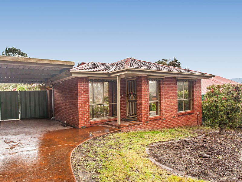 35 Azarow Circuit, Croydon South, VIC 3136 - realestate.com.au