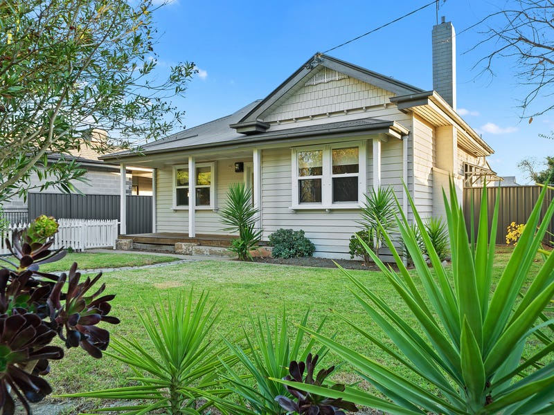 34 Goomalibee Street, Benalla, Vic 3672 Property Details