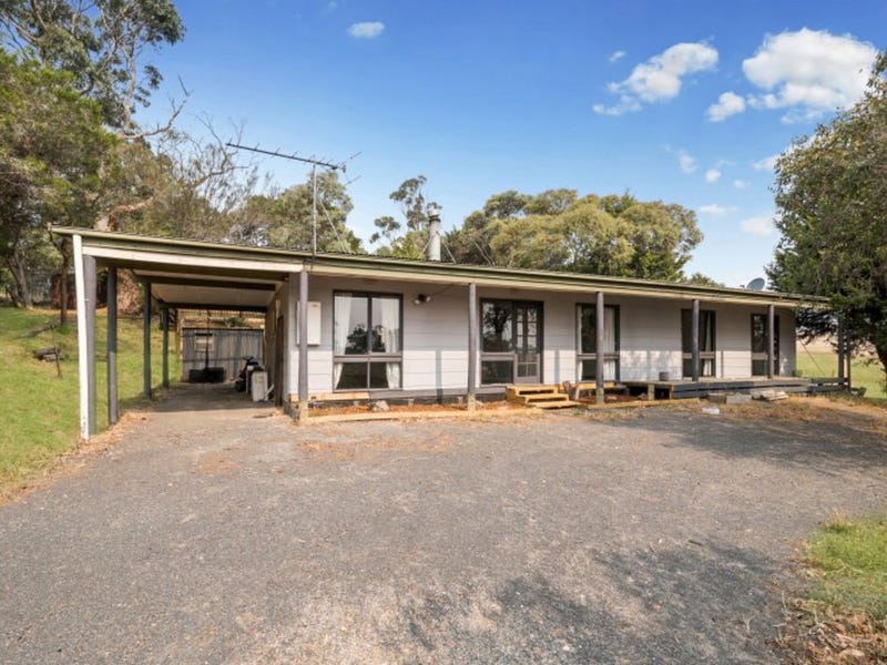 Houses for Sale in Kilmore, VIC 3764 Pg. 2