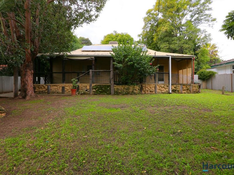 118 Clifton Street, Kelmscott, WA 6111 Property Details