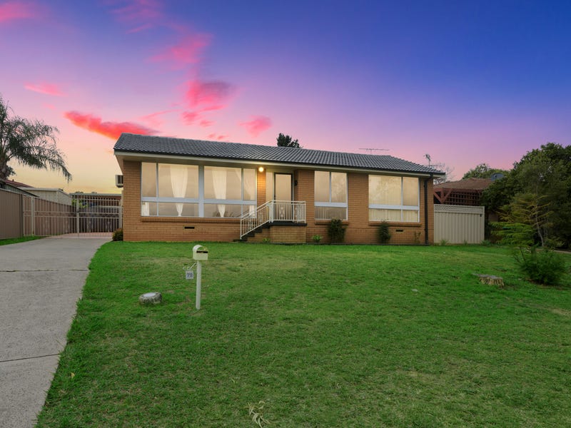72 Stromeferry Cres, St Andrews, NSW 2566