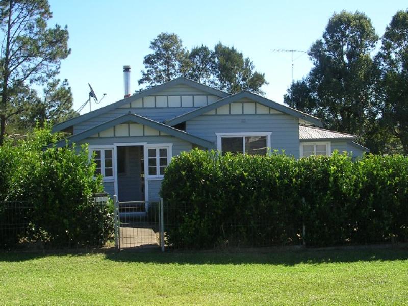 42 Roseberry St, Woodenbong, NSW 2476 Property Details