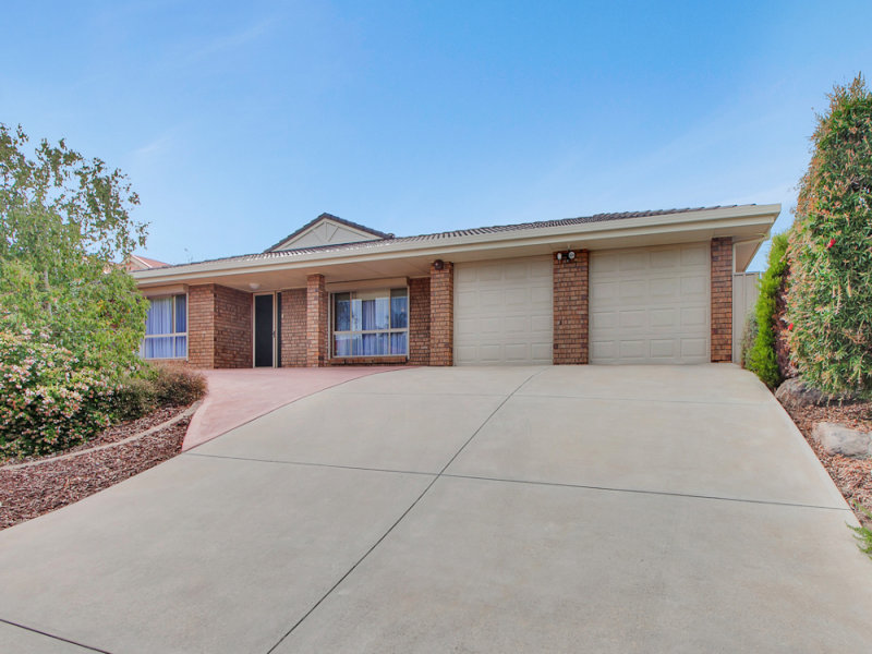 4 Devonshire Cres, Old Reynella, SA 5161