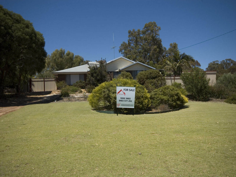 39 Lefroy Street, Gingin, WA 6503
