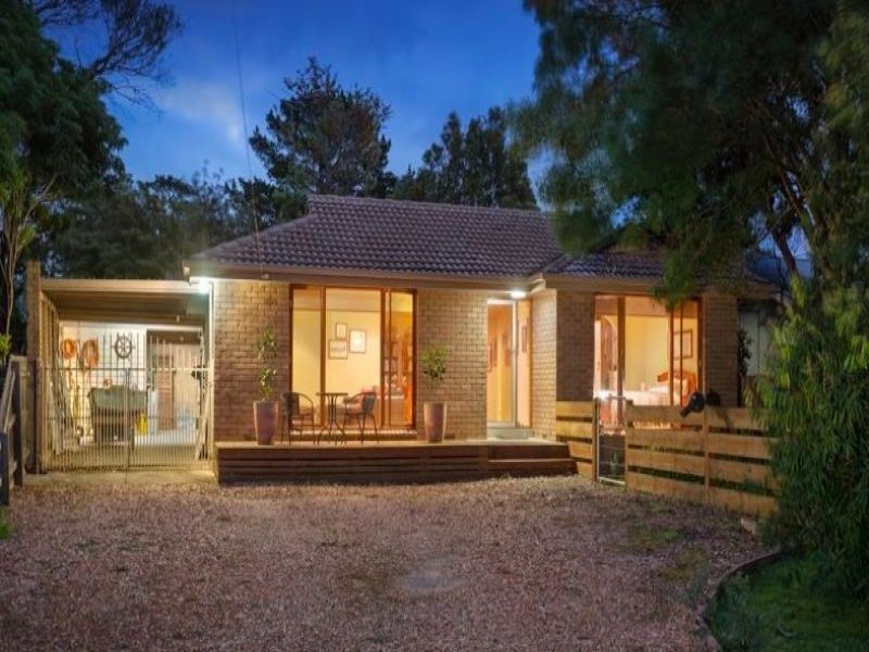 4 BANKS STREET, Warneet, Vic 3980 Property Details