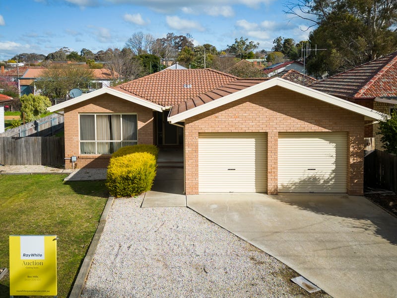 24 Glebe Ave, Queanbeyan, NSW 2620 Property Details
