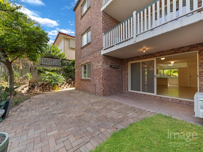 2/10 Burnaby Terrace, Gordon Park, Qld 4031