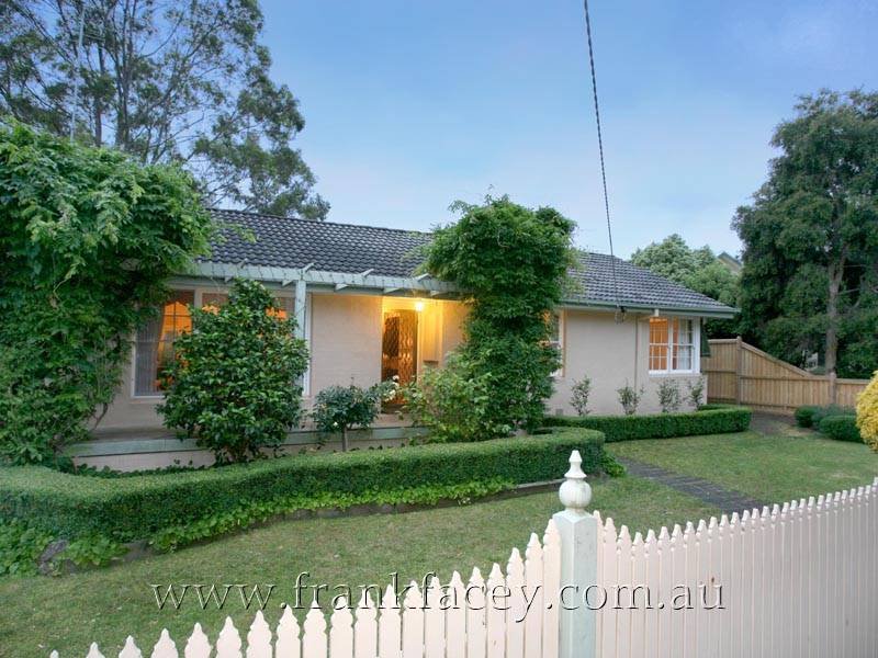 14 Hazeldene Court, Berwick, Vic 3806 Property Details