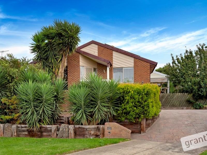 9 Candlebark Close, Hampton Park, VIC 3976