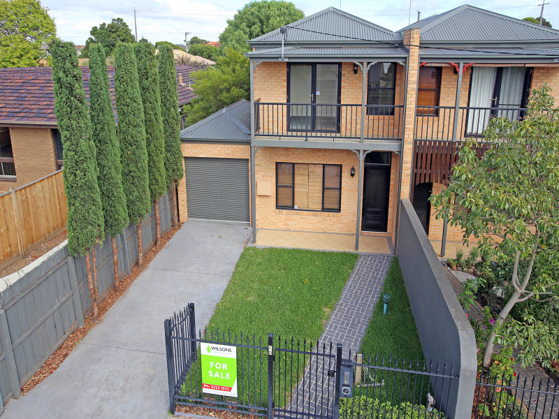 10 Helen Street, Rippleside, VIC 3215