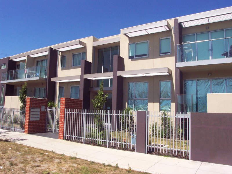 2/8 St James Avenue, Springvale, Vic 3171 Property Details