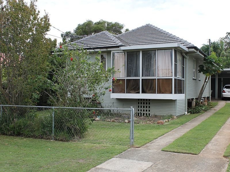 107 Hoskins Street, Sandgate, Qld 4017 Property Details