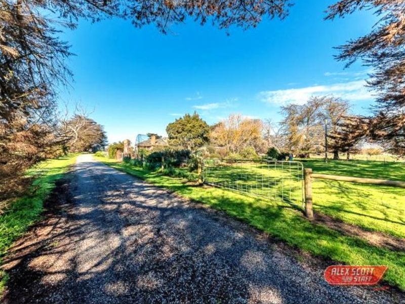 140 Mccraws Road, Nar Nar Goon, VIC 3812