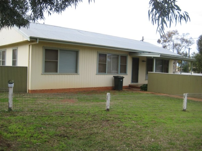 4 Booroomugga St, Cobar, NSW 2835 Property Details