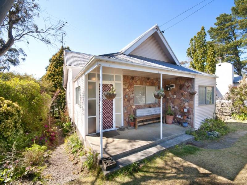 74 Darley Street, Katoomba, NSW 2780 Property Details