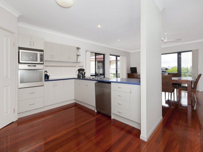 16 Greenwood Close, Moggill, QLD 4070