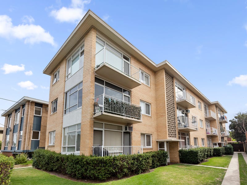 11/17A The Esplanade, Geelong, Vic 3220 Property Details