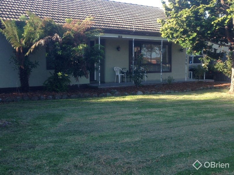 16 Anderson Street, Bairnsdale, VIC 3875