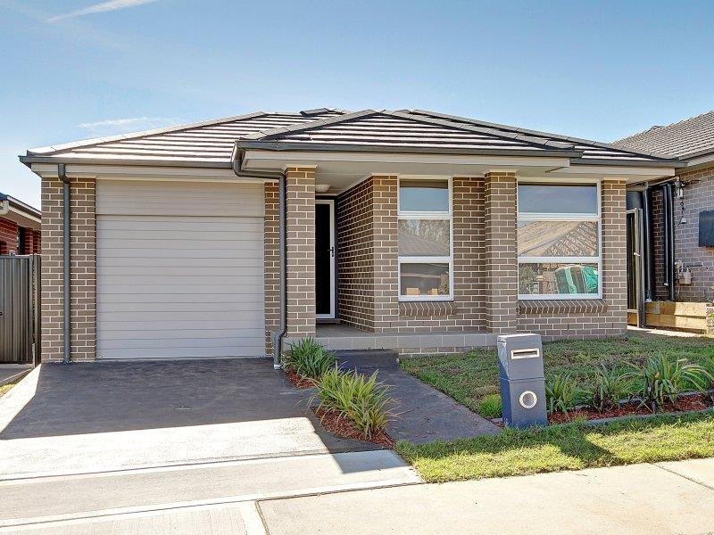 15 Fleet Avenue, Jordan Springs, NSW 2747