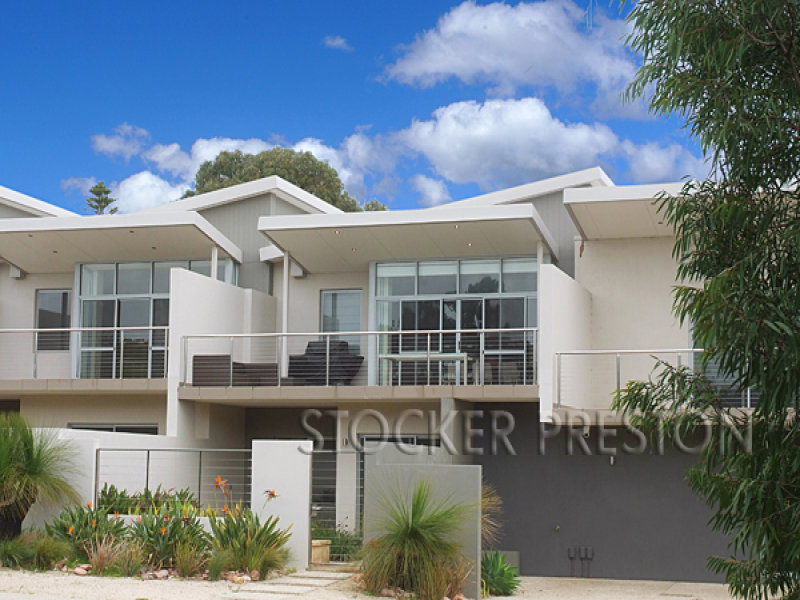 3/2 Eagle Baymeelup Road, Eagle Bay, WA 6281