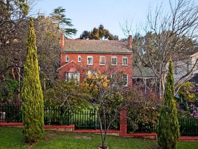 10 Balfour Road, Springfield, SA 5062