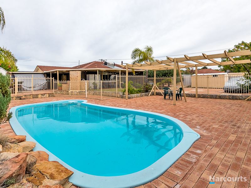 1 Millbrook Grove, Beldon, WA 6027 Property Details